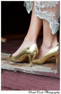 wedding photo - Chic and Comfortable Wedding Shoes 