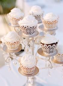 wedding photo - Специальные Свадебные Cupcake Украшения ♥ Кружев Свадебного Кексы