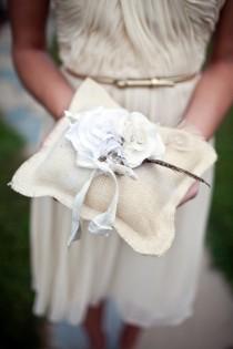 wedding photo - Подушка обручальное кольцо