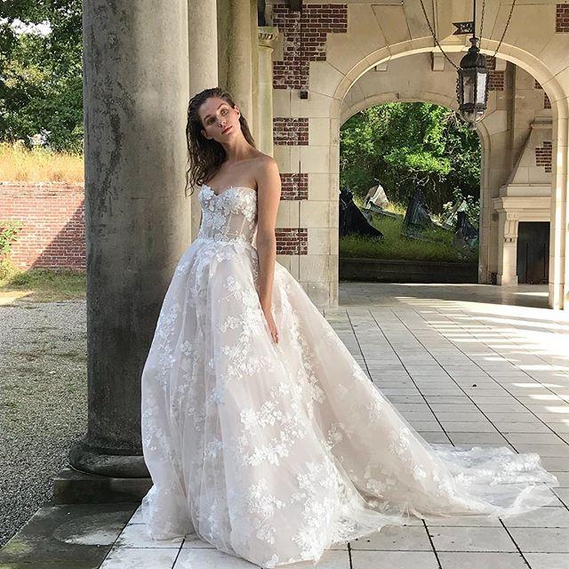 Dress - Monique Lhuillier Bride #2904038 - Weddbook